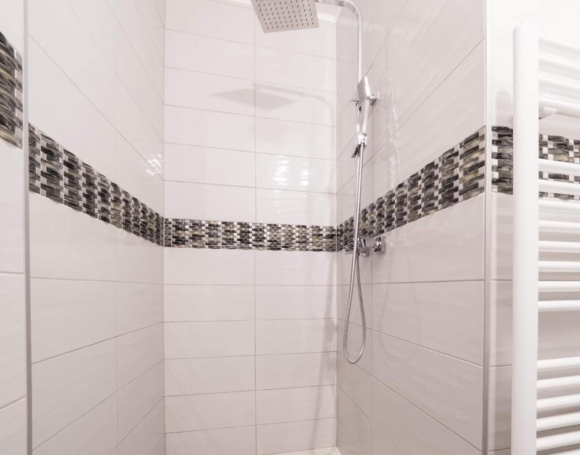 Executive Double Room With En-Suite In Guest House City Centre R4 Lüksemburg Dış mekan fotoğraf